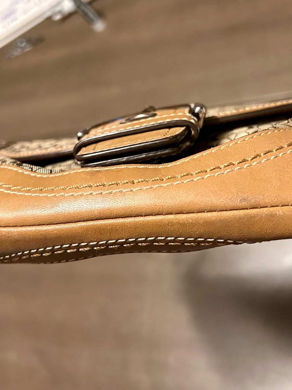 Vintage Coach F10925 Signature Canvas Shoulder Bag - Picture 13 of 13